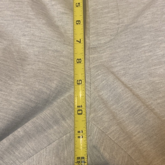 J.FERRAR NWT Size 32x30 Light Gray Slim 360 Flat Front Stretch Knit Pants - Picture 4 of 8